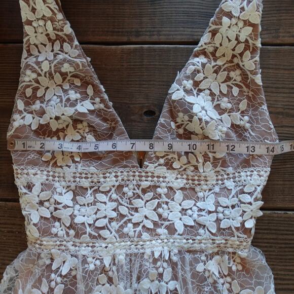 Bronx and Banco White Lace Mini Dress - Picture 12 of 16